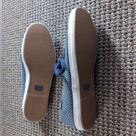 Size 8 Keds - Picture 3 of 4